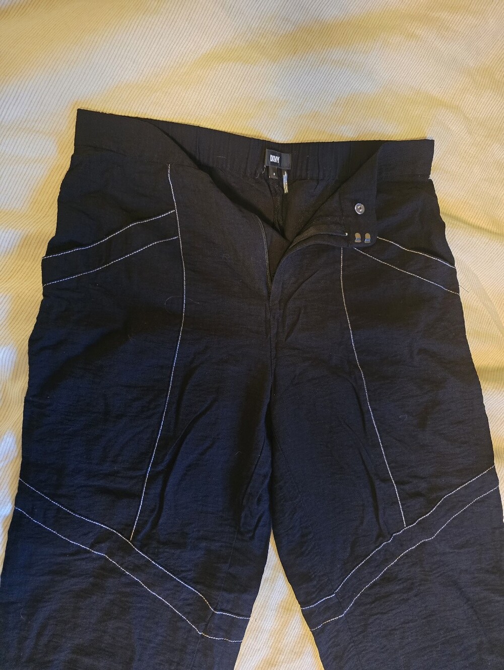 DKNY Panrs Size 8
